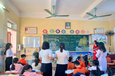 Hội thi “Nét chữ người giáo viên” chào mừng 43 năm ngày Nhà giáo Việt Nam 20/11